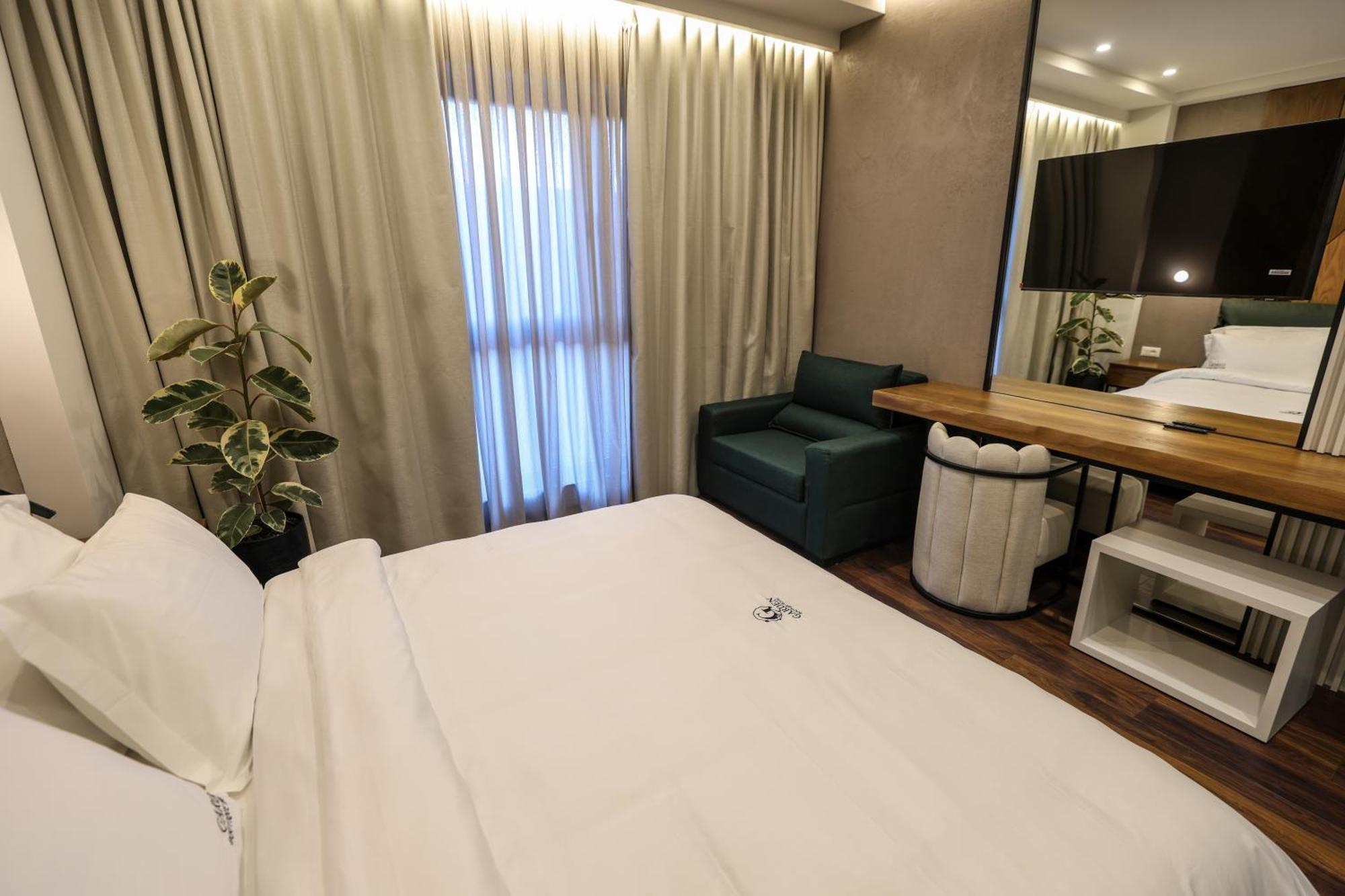 טיראנה Garden Boutique Hotel מראה חיצוני תמונה