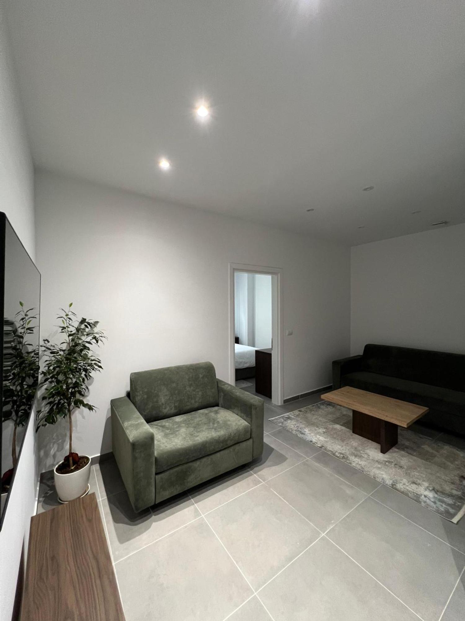 טיראנה Garden Boutique Hotel מראה חיצוני תמונה