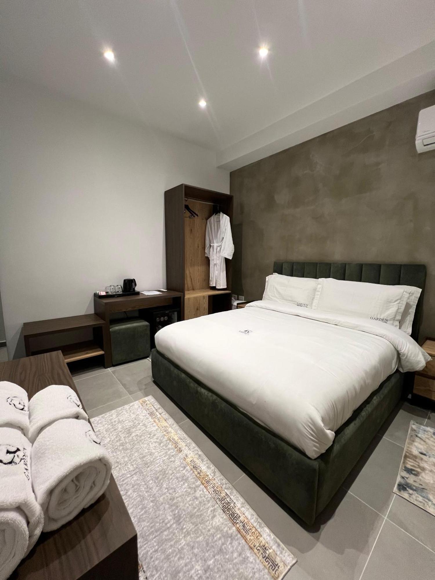 טיראנה Garden Boutique Hotel מראה חיצוני תמונה